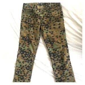 Marc by Marc Jacobs Camo Colored Jeans Size 32